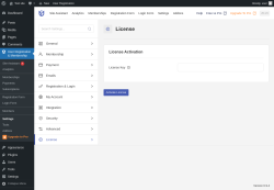 Page screenshot: User Registration & Membership &rarr; Settings &rarr; 
									
										
  

									
									
										
											License										
										
											
										
									
								